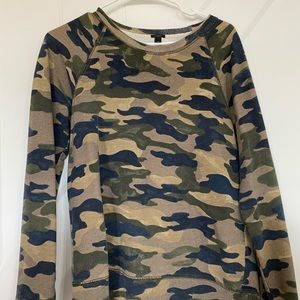 Camo crew neck
